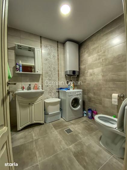 Casa cu 4 camere, curte ?i aer condi?ionat