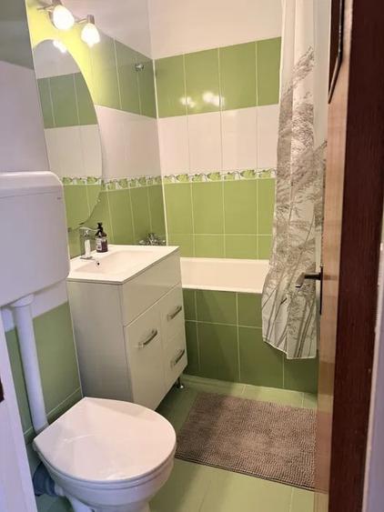 Apartament cu 3 camere semidecomandat, mobilat în Drumul Taberei