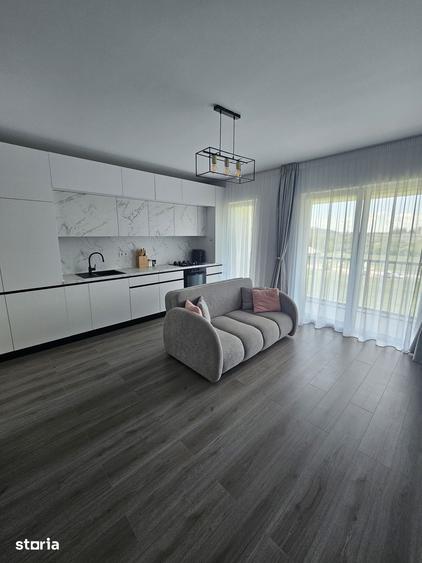 Apartament cu 2 camere semidecomandat în Florești