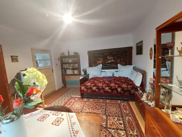 Casă individuală cu 2 camere cu Teren 2370 Mp în Bahna