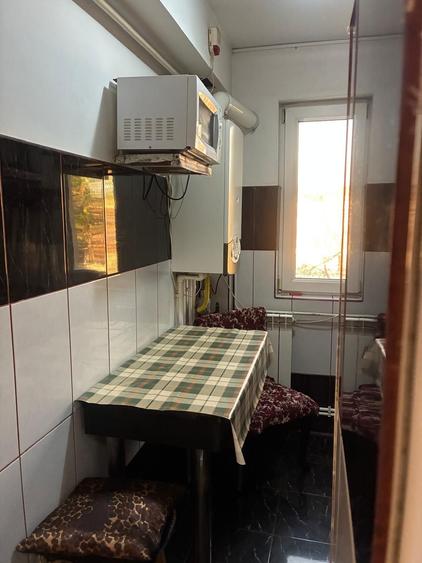 Apartament cu 2 camere semidecomandat în Exterior Vest