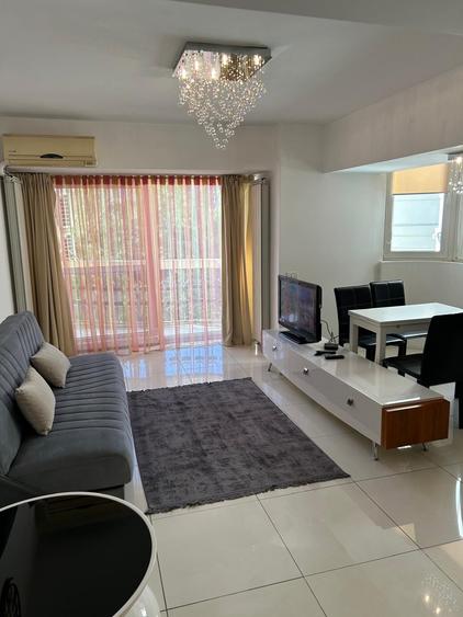 Apartament cu 2 camere decomandat în P-ța Unirii