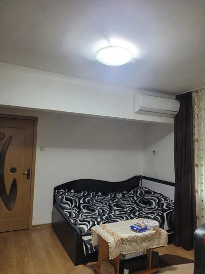 Apartament cu 2 camere semidecomandat în Est