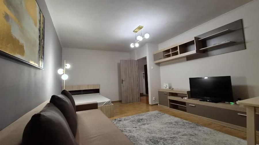 Garsonieră decomandată în Timpuri Noi