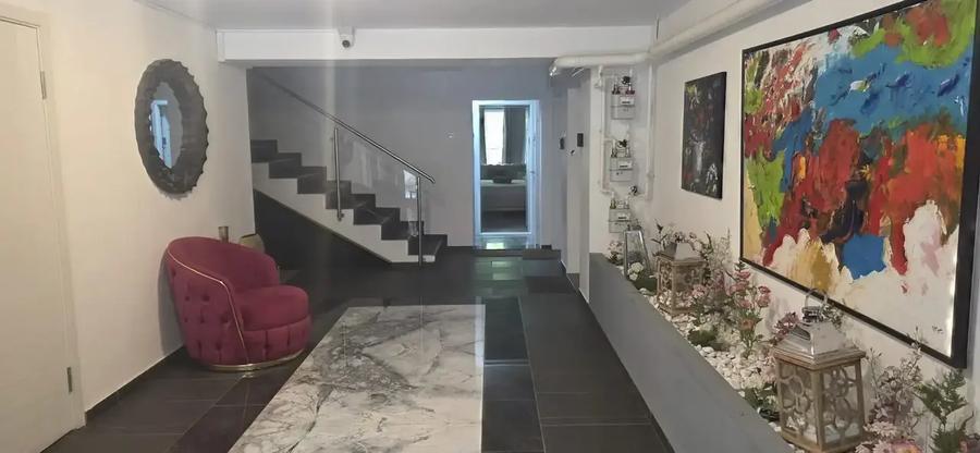 Apartament cu 3 camere decomandat, mobilat în Nord-Vest