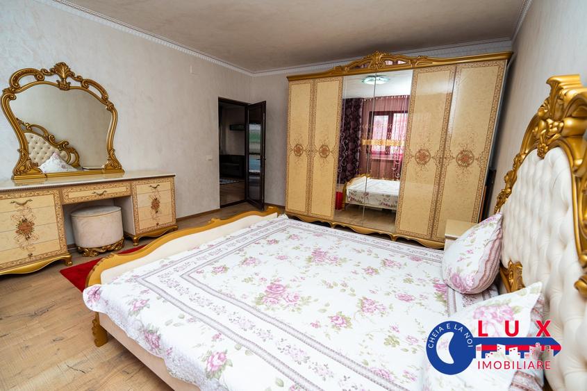 Casă individuală cu 5 camere cu Canalizare în Central