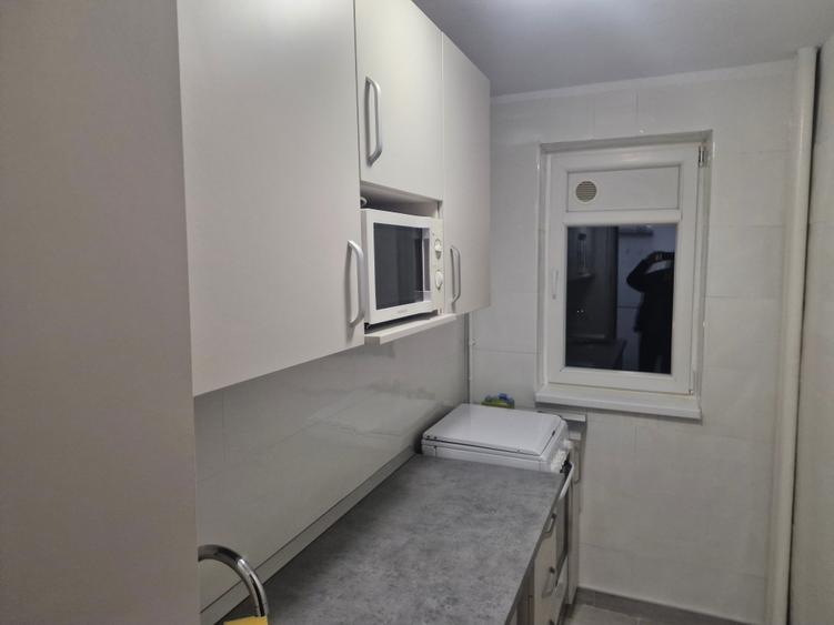 Apartament cu 2 camere decomandat în Drumul Taberei