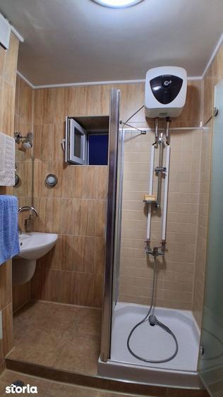 Apartament cu 3 camere decomandat în Cantacuzino