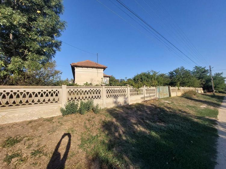 Casă cu 4 camere în Cervenia