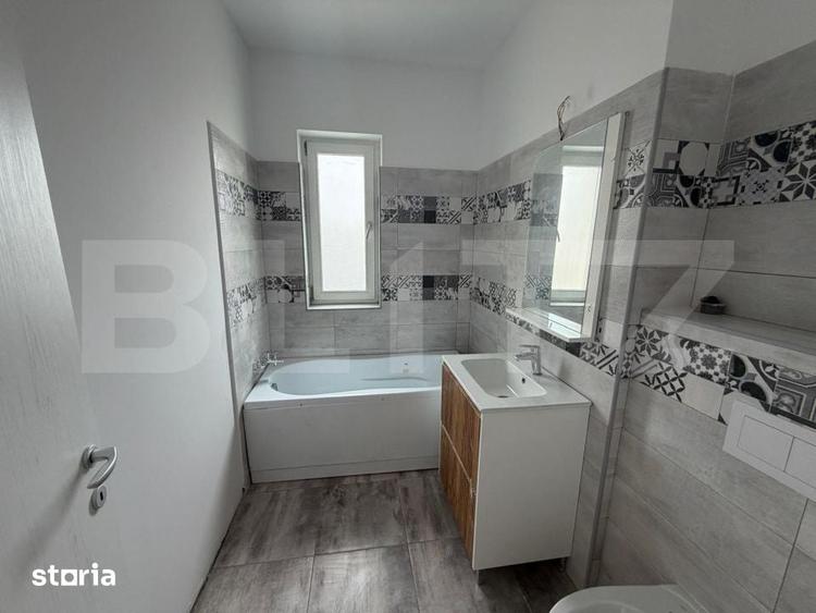 Apartament cu 3 camere în Craiovița Nouă