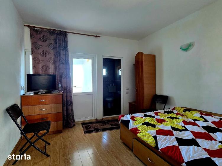 Spațiu comercial, de 1,000 mp, în Limanu