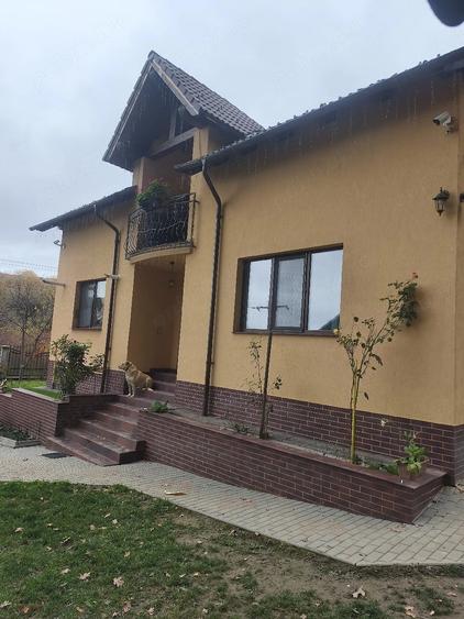 Casă cu Teren 600 Mp în Sud