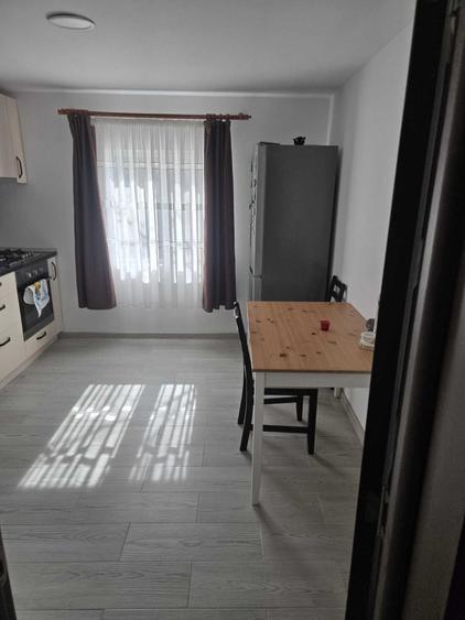 Apartament cu 3 camere decomandat în Ghermănești