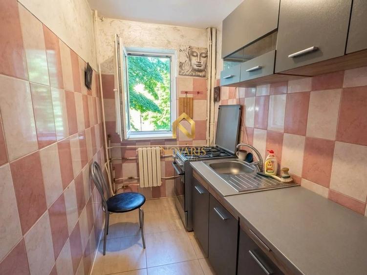 Apartament cu 4 camere decomandat în Sud