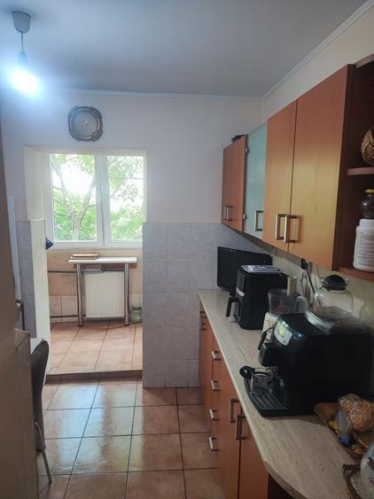 Apartament cu 3 camere decomandat în Nufărul