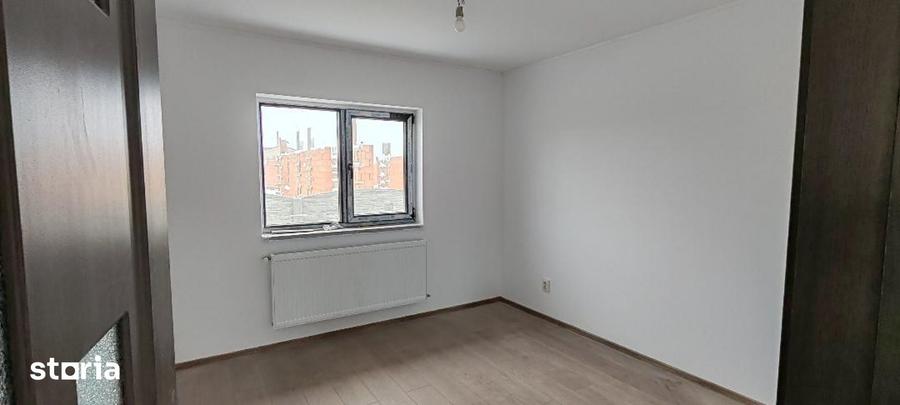 Casă cu 4 camere cu Teren 400 Mp în Clinceni
