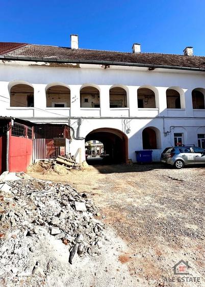 Spațiu comercial, de 2,614 mp, în Ultracentral