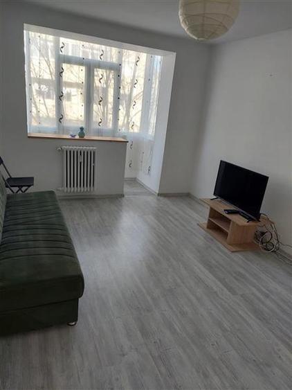 Apartament cu 2 camere semidecomandat, mobilat în Nord