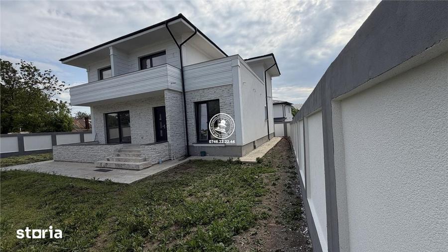 Casă cu 6 camere cu Teren 750 Mp în Aroneanu