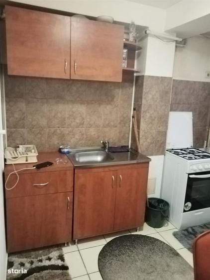 Garsonieră decomandată în Rahova