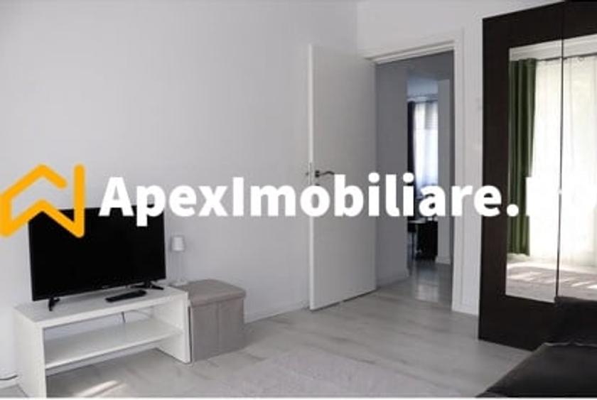 Apartament cu 3 camere semidecomandat, mobilat în Drumul Taberei