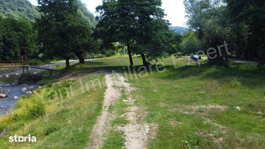 Teren de 3000 mp, în Corbeni