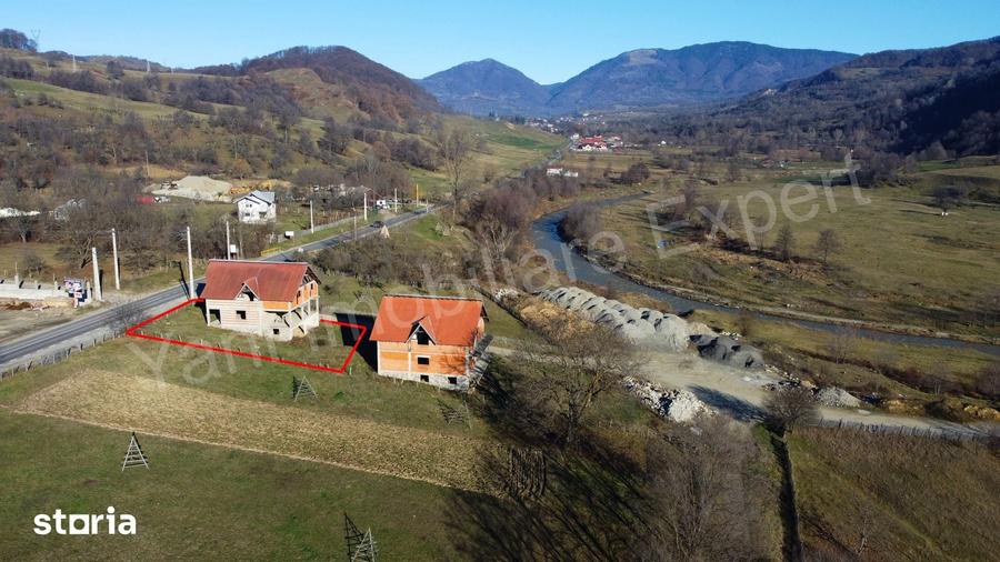 Casă cu 6 camere cu Teren 588 Mp în Corbeni
