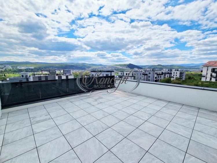 Duplex cu 5 camere cu Canalizare în Florești