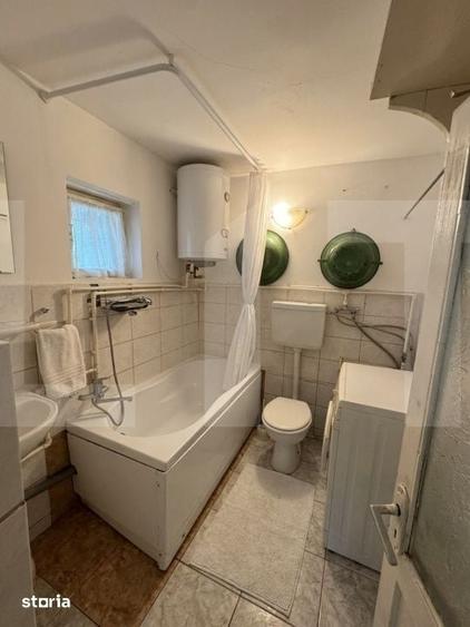 Casă cu 2 camere cu Teren 1200 Mp în Central
