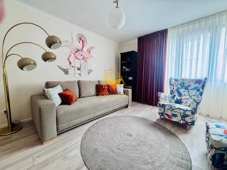 Apartament cu 2 camere decomandat, mobilat în Central