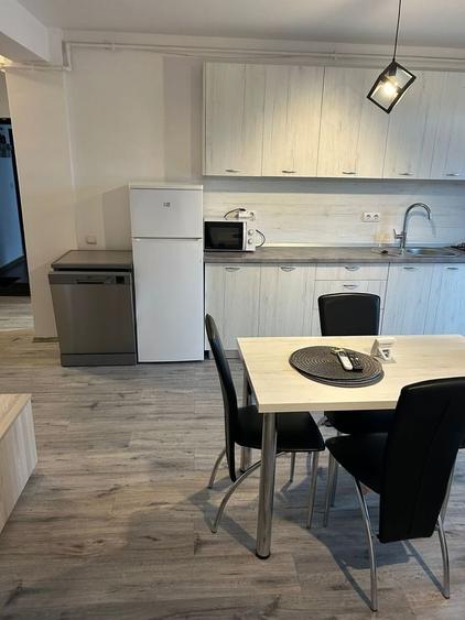 Apartament cu 2 camere decomandat în Florești
