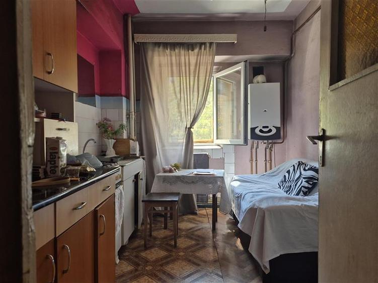 Apartamenr cu 3 camere decomandat de vanzare zona PACURARI - IASI - 5