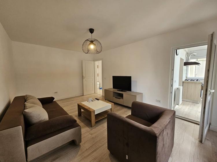 Apartament cu 2 camere decomandat în Faleza Nord