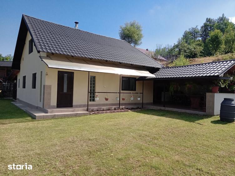 Casă cu 3 camere cu Teren 9700 Mp în Stulpicani