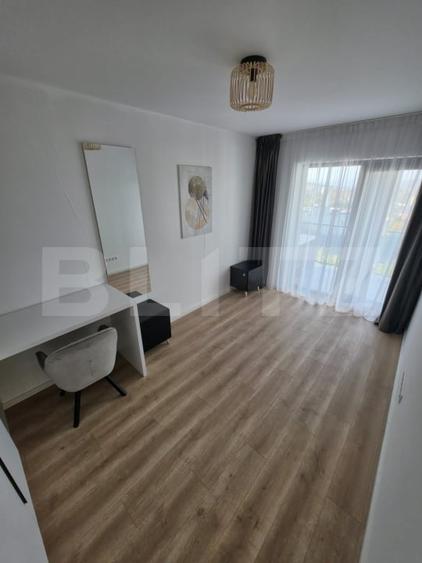 Apartament cu 3 camere semidecomandat, mobilat în Zorilor