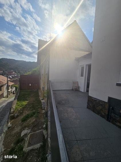 Casă cu 2 camere cu Teren 94 Mp în Schei