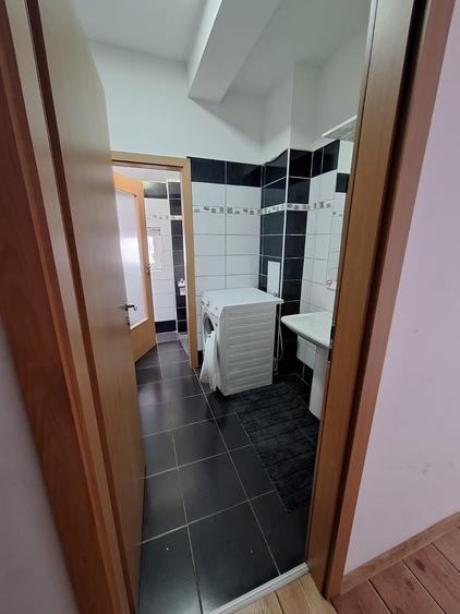 Apartament cu 2 camere semidecomandat în Dumbrăvița
