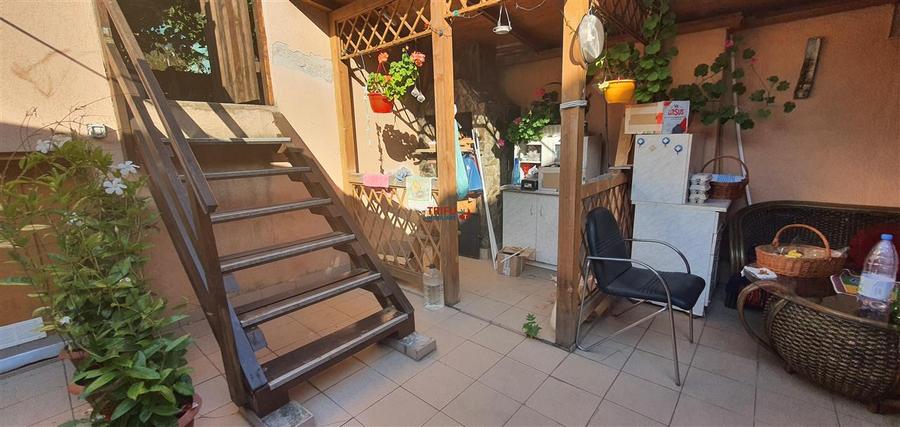 Casă individuală cu 8 camere cu Canalizare în Ampoi 1