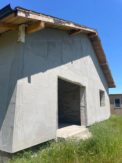 Casă individuală cu 3 camere cu Canalizare în Valu lui Traian