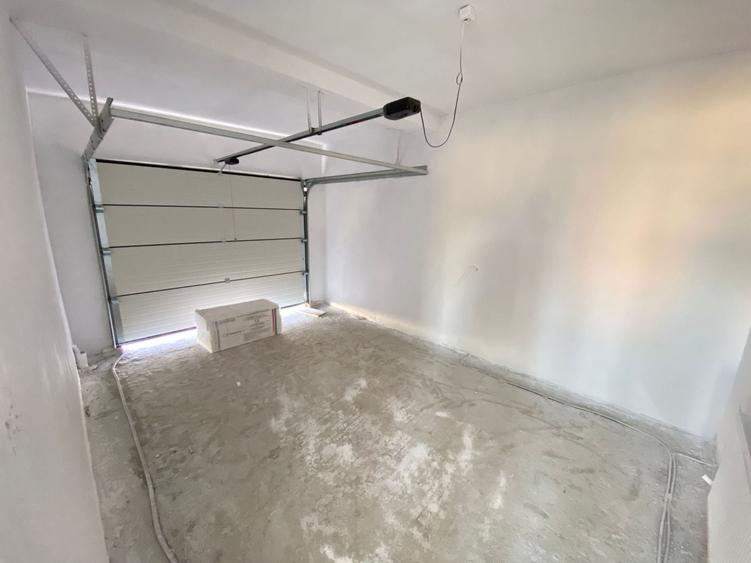 Duplex cu 4 camere cu Canalizare în Săcălaz