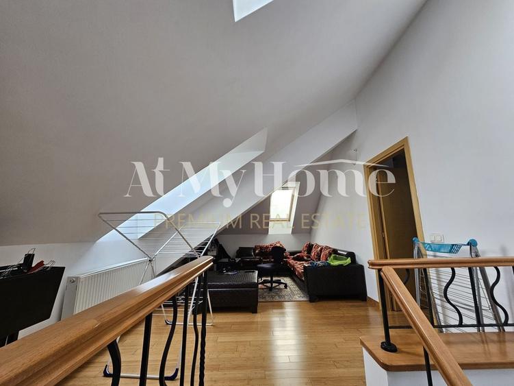 Duplex cu 6 camere cu Piscina în Iancu Nicolae