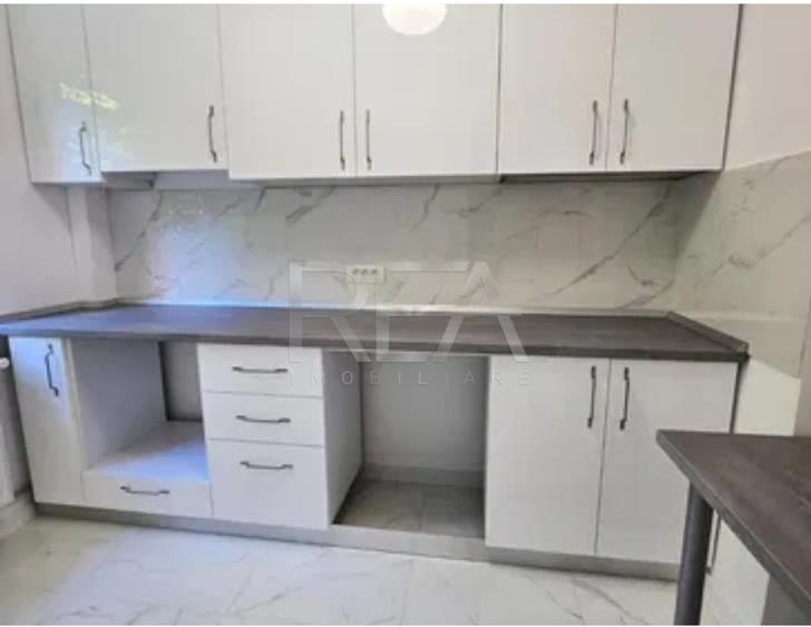 Apartament cu 2 camere decomandat în Berceni