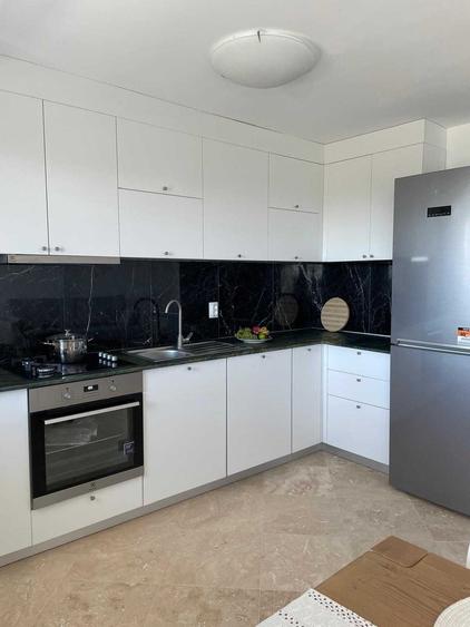 Apartament cu 3 camere decomandat, mobilat în Copou