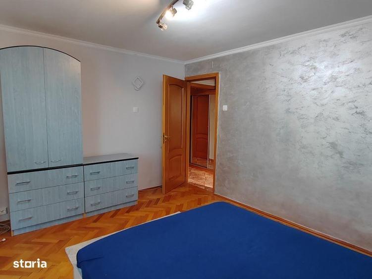 Apartament cu 4 camere decomandat, mobilat în Titan