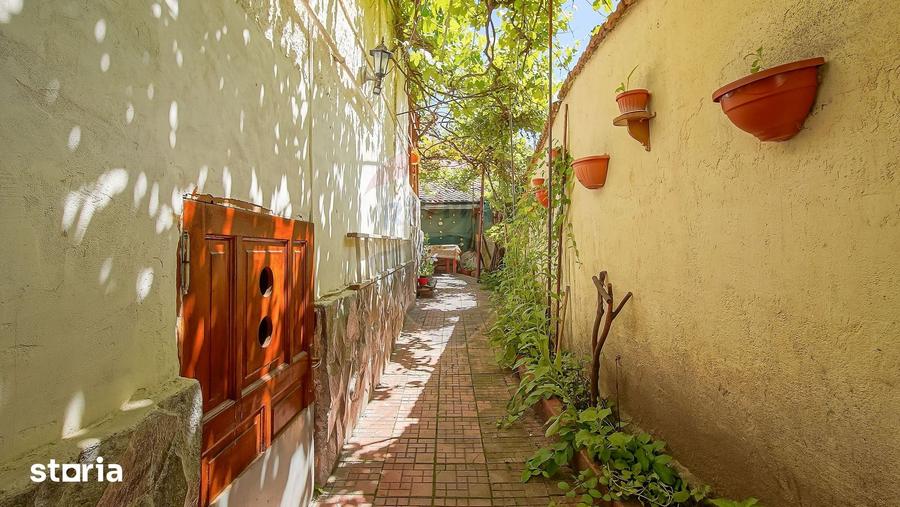 Casă cu 2 camere semidecomandat cu Teren 151 Mp în Bartolomeu