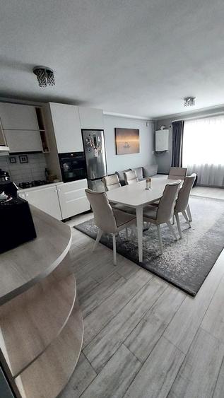 Apartament cu 2 camere decomandat în Apahida