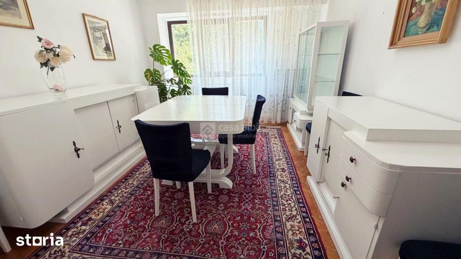 Apartament cu 2 camere decomandat în Hala Centrală