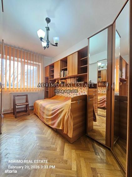 Apartament cu 3 camere semidecomandat în Central