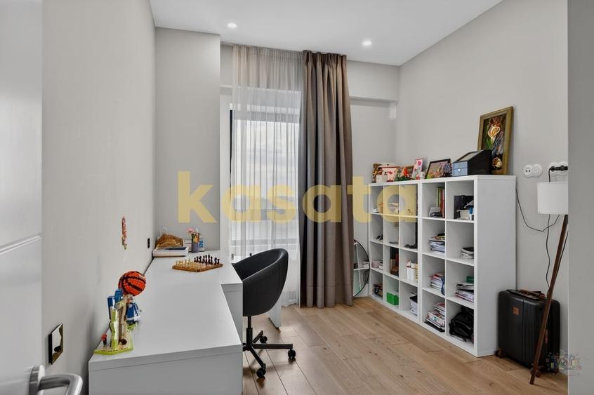 Apartament cu 4 camere semidecomandat în Pipera