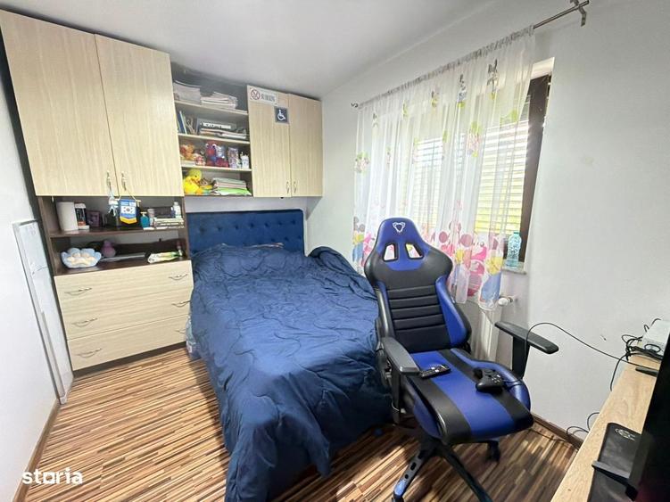 Casă cu 4 camere cu Teren 1700 Mp în Hemeiuș